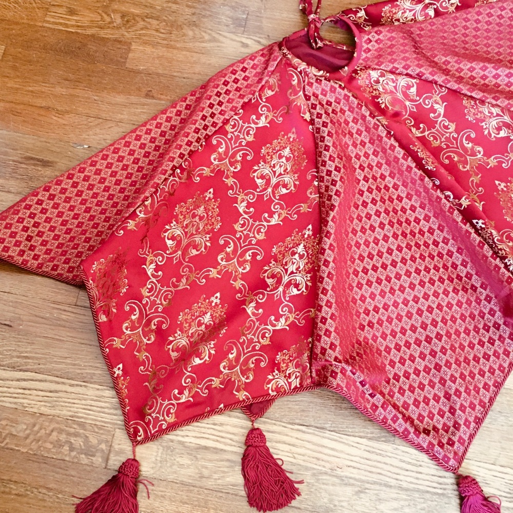 Holiday Tree Skirt w/ Burgundy/Gold EmbroideryNWOT